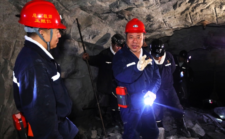 張秉德到益新礦調研檢查工作